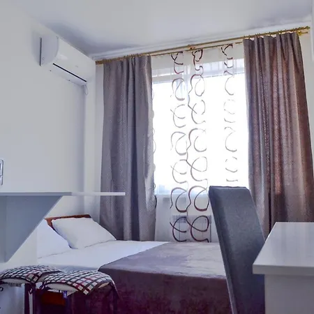 Smart House Hotel